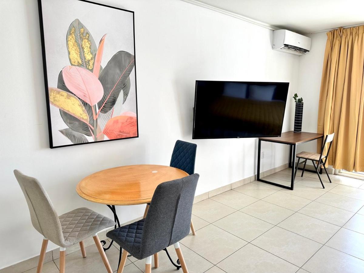 Maho Beach House - Studio - Beach Access 외부 사진