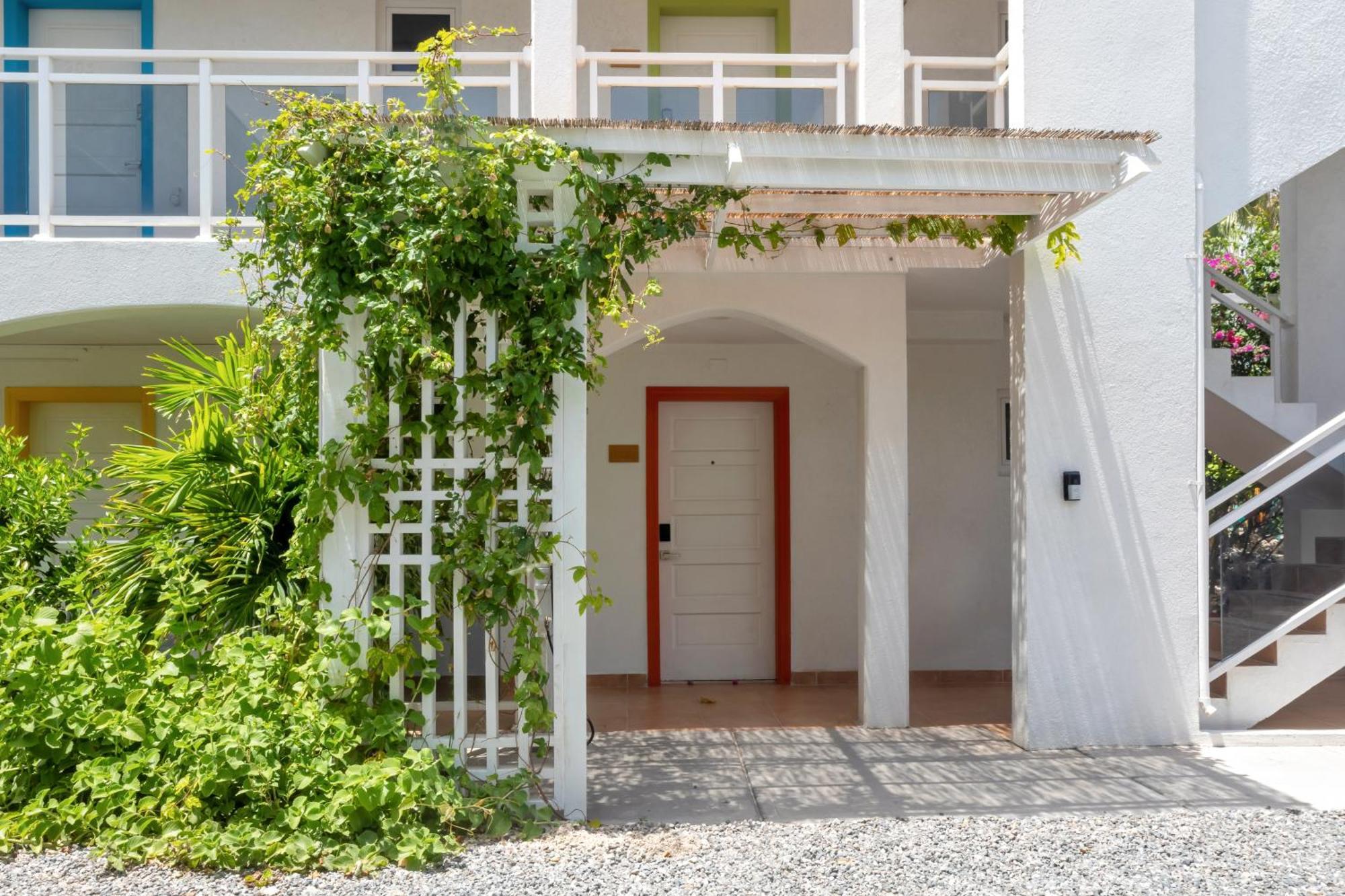 Maho Beach House - Studio - Beach Access 외부 사진