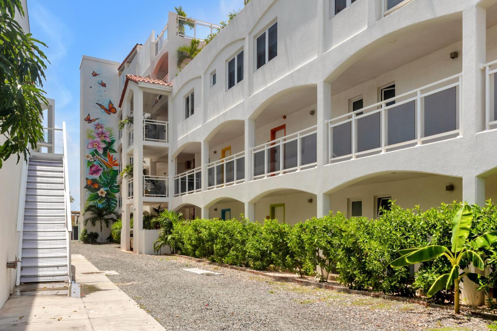 Maho Beach House - Studio - Beach Access 외부 사진