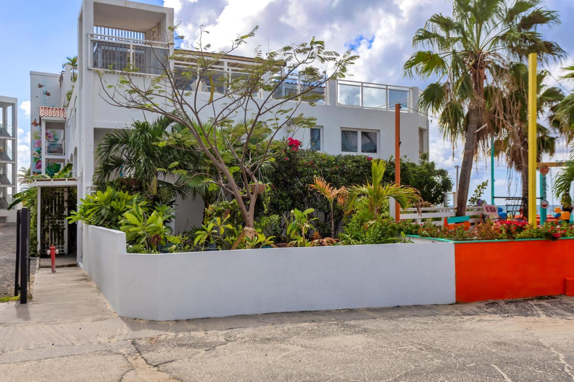 Maho Beach House - Studio - Beach Access 외부 사진